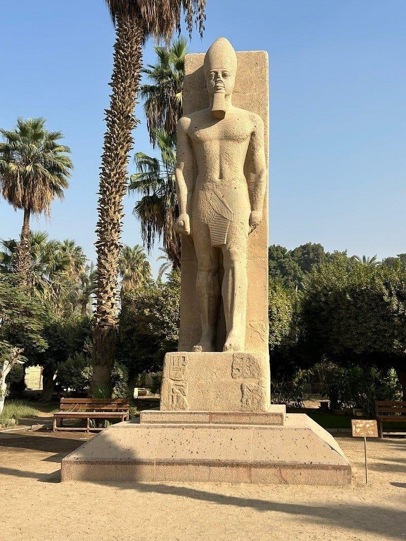 Full Day Tour to The Giza Pyramids Sphinx Sakkara and Memphis