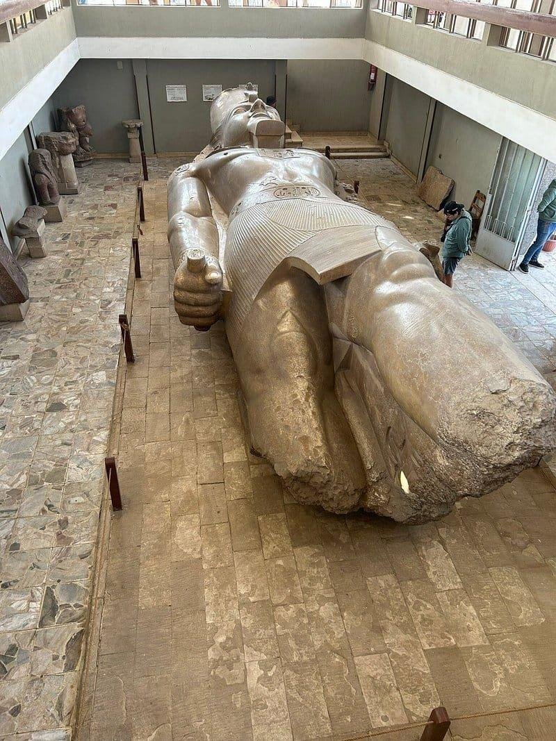 Full Day Tour to The Giza Pyramids Sphinx Sakkara and Memphis